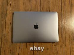 Apple MacBook Pro 13.3in (1 TB SSD, Intel Core I7-7567U, 3.50GHz, 16GB RAM)