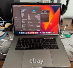 MacBook Pro 15 Touch Bar Silver 2017 2.9 i7 16GB 512GB Very Good