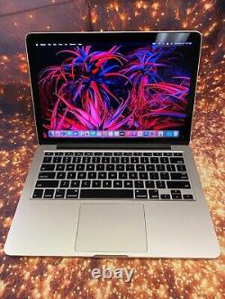 2015 Apple MacBook Pro 13 Retina / 3,1 GHz i7 / 16 Go / 256 Go SSD. OS Monterey
  <br/>
 <br/>MacBook Pro Apple 13 pouces Retina de 2015 / 3,1 GHz i7 / 16 Go / 256 Go SSD. Système d'exploitation Monterey