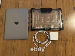 Apple MacBook Pro 13.3 pouces (1 TB SSD, Intel Core I7-7567U, 3.50GHz, 16GB RAM)