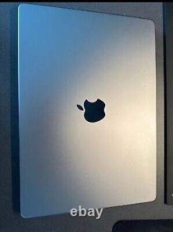 Apple MacBook Pro 14 (SSD 1 To, M1 Max, 3,00 GHz, 64 Go RAM) Ordinateur Portable Gris Sidéral