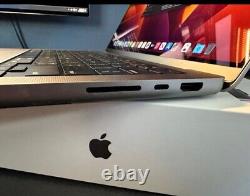 Apple MacBook Pro 14 (SSD 1 To, M1 Max, 3,00 GHz, 64 Go RAM) Ordinateur Portable Gris Sidéral