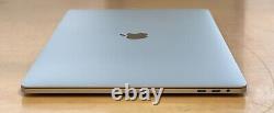 Apple MacBook Pro Touch Bar 2018 15 Argent i7 2.20GHz 16Go 256Go SSD (953)
