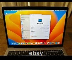 DEUX! Apple MacBook Pro 15.4 (512 Go, Intel Core i7 8e génération 4,3 GHz, 16 Go)