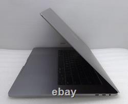 MacBookPro14,3 15.4 (2017) 16GB RAM, 512GB SSD, 2.9 GHz Core i7 (I7-7820HQ) can be translated to French as:

MacBookPro14,3 15,4 (2017) 16 Go de RAM, 512 Go de SSD, 2,9 GHz Core i7 (I7-7820HQ)