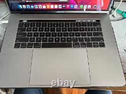 MacBook Pro 15 Touch Bar Argent 2017 2.9 i7 16 Go 512 Go Très Bon