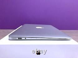 Très bon MacBook Air Apple de 13 pouces avec SSD de 512 Go, processeur i7 2,2 GHz et MacOS Monterey